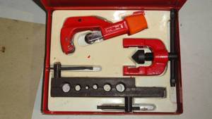 lot 97 image: J.C. Tools Pipe Flaring & Treading Tool Kit