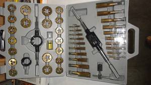 lot 242 image: ExceLLent 45 piece Tap and Dye Set