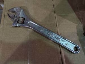 lot 113 image: Fairy Lion 15 Adjustable Wrench