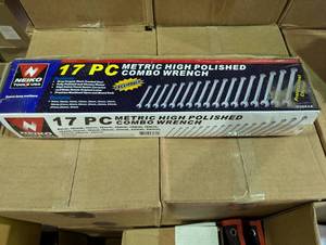 lot 172 image: 17 Piece Metric High Polished Combo Wrench Set - Neiko