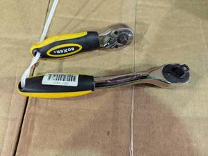 lot 186 image: Boxer Set 38 & 1438 Drive Ratchets