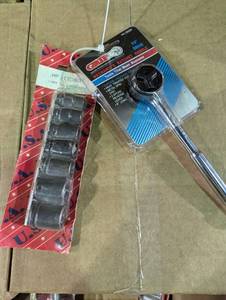 lot 190 image: 8 Piece Socket Ratchet Set - 7 piece Impact Sockets  1 Ratchet - 38 Drive