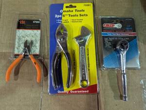lot 122 image: 4 Piece Tool Set - RatchetPliersADJ WrenchSnip - GripOmaha Toolsiit