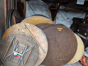 lot 61 image: (39) assorted round wood folding tables. &nbspDifferent sizes 4 and 5