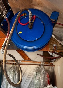 lot 27 image: Coxreels Truck Max-Duty Air Hose Reel, 38in. x 50ft. PVC Hose, Max. 300 PSI, Model# TSH-N-350