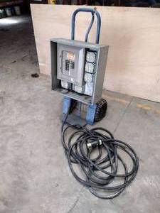 lot 8 image: Portable Electrical Box