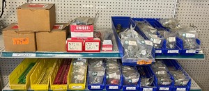 lot 179 image: Stud Gun Pins with and without washers, Fasteners, Drive Pins, Yellow, Red and Green shots