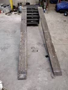 lot 190 image: (2) Trailer loading ramps approximately 8.5 foot