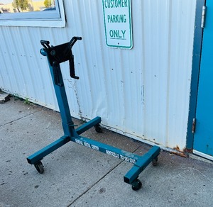 lot 180 image: Rotating Engine stand