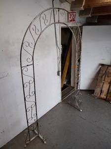 lot 248 image: Metal Archway