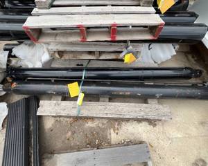 lot 6031 image: Two 7 Hydraulic Cylinders