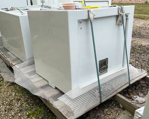 lot 7051 image: Truck Tool Box