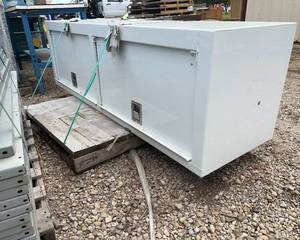 lot 7143 image: Underbody Storage