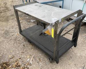 lot 4075 image: 44x23 Utility Cart