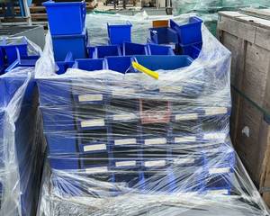 lot 5158 image: Plastic Storage Bins