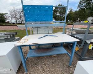 lot 4142 image: Workstation