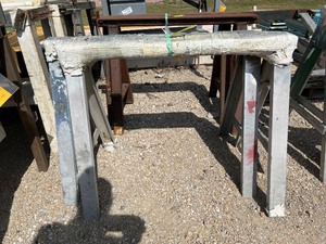lot 4224 image: Aluminum Saw Horses