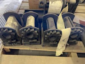lot 7058 image: Winch Tie Downs