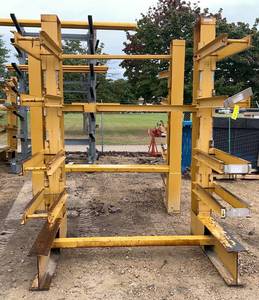 lot 3265 image: 89x99 Cantilever Rack