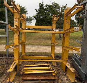 lot 3280 image: 89x99 Cantilever Rack