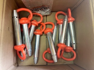 lot 7286 image: Dozen 1.00 x 4.50 Hitch Pins