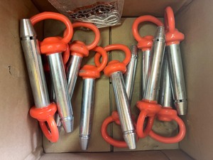 lot 7285 image: Dozen 1.00 x 4.50 Hitch Pins