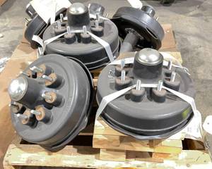 lot 7341 image: Three Sets of Axle Stubs LR