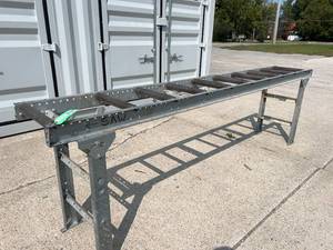 lot 10138 image: Roller Stand (Clear Lake)
