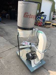 lot 10132 image: Grizzly Polar Bear Industrial Dust Collector (Clear Lake)