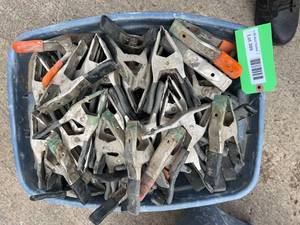 lot 10197 image: Large Lot of Hand Clamps (Clear Lake)