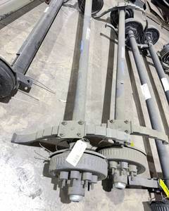 lot 7296 image: One Trailer Axle
