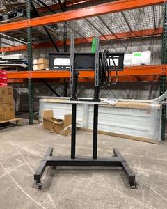 lot 10187 image: Flatscreen TV Stand (Clear Lake)
