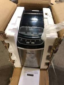 lot 12 image: Magic Chef 27 lbs. Portable Countertop Ice Maker in Stainless Steel   Customer Returns See Pictures