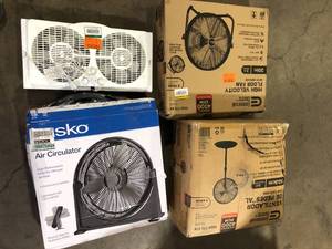 lot 27 image: Lot of Assorted Fans Various Models and Conditions Customer Returns See Pictures