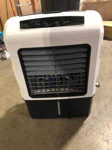 lot 1 image: ARCTIC AIR 1300 CFM 3-Speed Settings Portable Evaporative Air Cooler with up to 500 sq. ft. Cooling Customer Returns See Pictures
