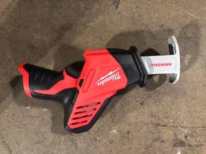 lot 22 image: Milwaukee M12 12V Lithium-Ion HACKZALL Cordless Reciprocating Saw (Tool-Only)    Customer Returns See Pictures