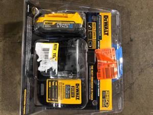 lot 19 image: DEWALT 20V MAX POWERSTACK Compact Battery Starter Kit Customer Returns See Pictures