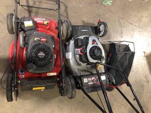 lot 35 image: Lot of Assorted Lawn Mowers For Parts  Customer Returns See Pictures