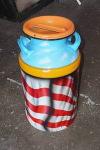 lot 29 image: 10-Gallon Hand Painted Milk Can