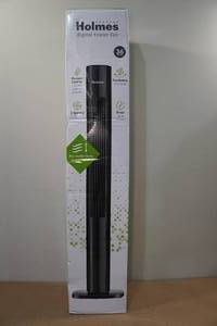 lot 114 image: Holmes 36 Digital Tower Fan