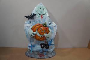 lot 121 image: Halloween Dcor -Metal Ghost