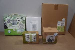 lot 151 image: Assorted Precious Moments Keepsakes