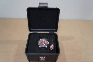 lot 167 image: Luminox Pacific Diver Dive Watch XS.3135