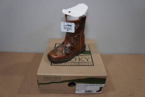 lot 180 image: Smoky Mountain Toddler Boots -Size 6