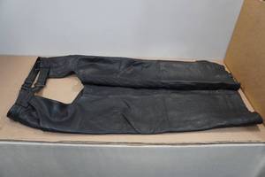 lot 212 image: Harley Davidson Leather Chaps -Medium