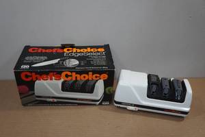 lot 223 image: Chefs Choice Edgeselect Knife Sharpener