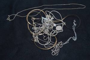lot 237 image: Assorted Silver Tone Jewelry
