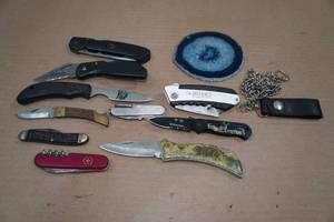 lot 261 image: Assorted Folding Knives with Geode