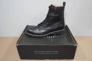 lot 289 image: Vionic Lani Leather Boots -Size 9.5