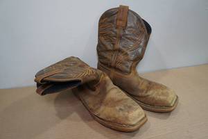 lot 295 image: Irish Setter Marshall 11 Leather Work Boots -Size 9